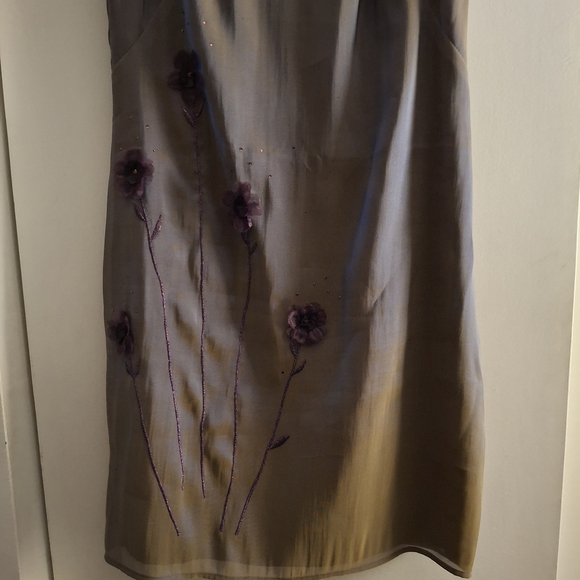 Hayley Rose Elegant Iridescent Gray/Blue Sleeveless Dress - Picture 2 of 8